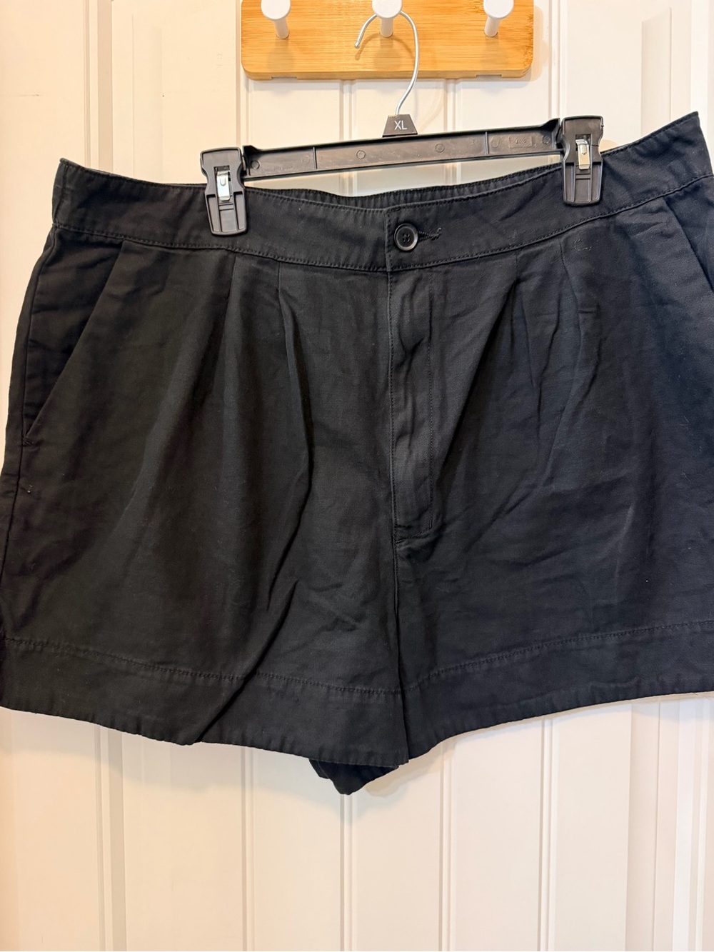 Joie Black Flat-Front Casual Shorts